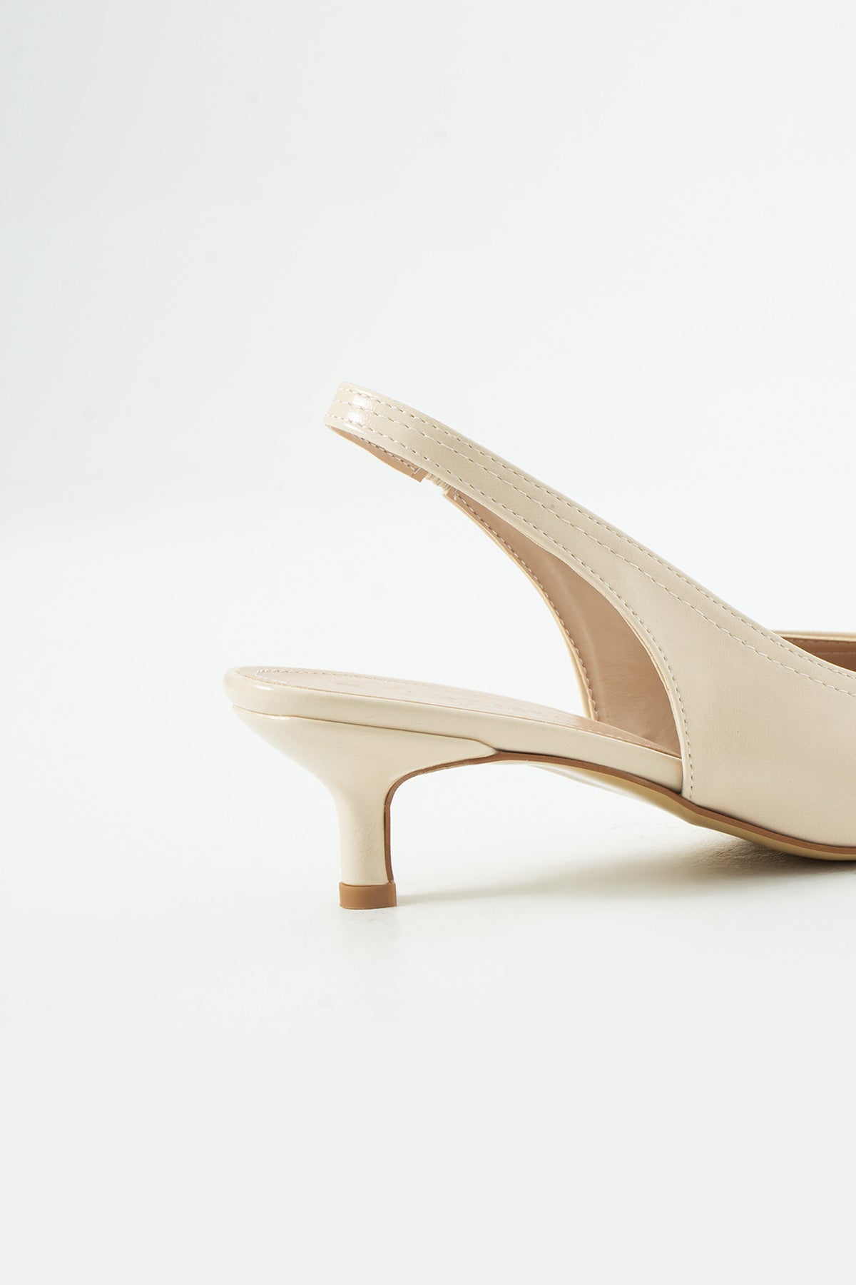 Vaghessa Alvara Bej Slingback Arka Açık Lastikli