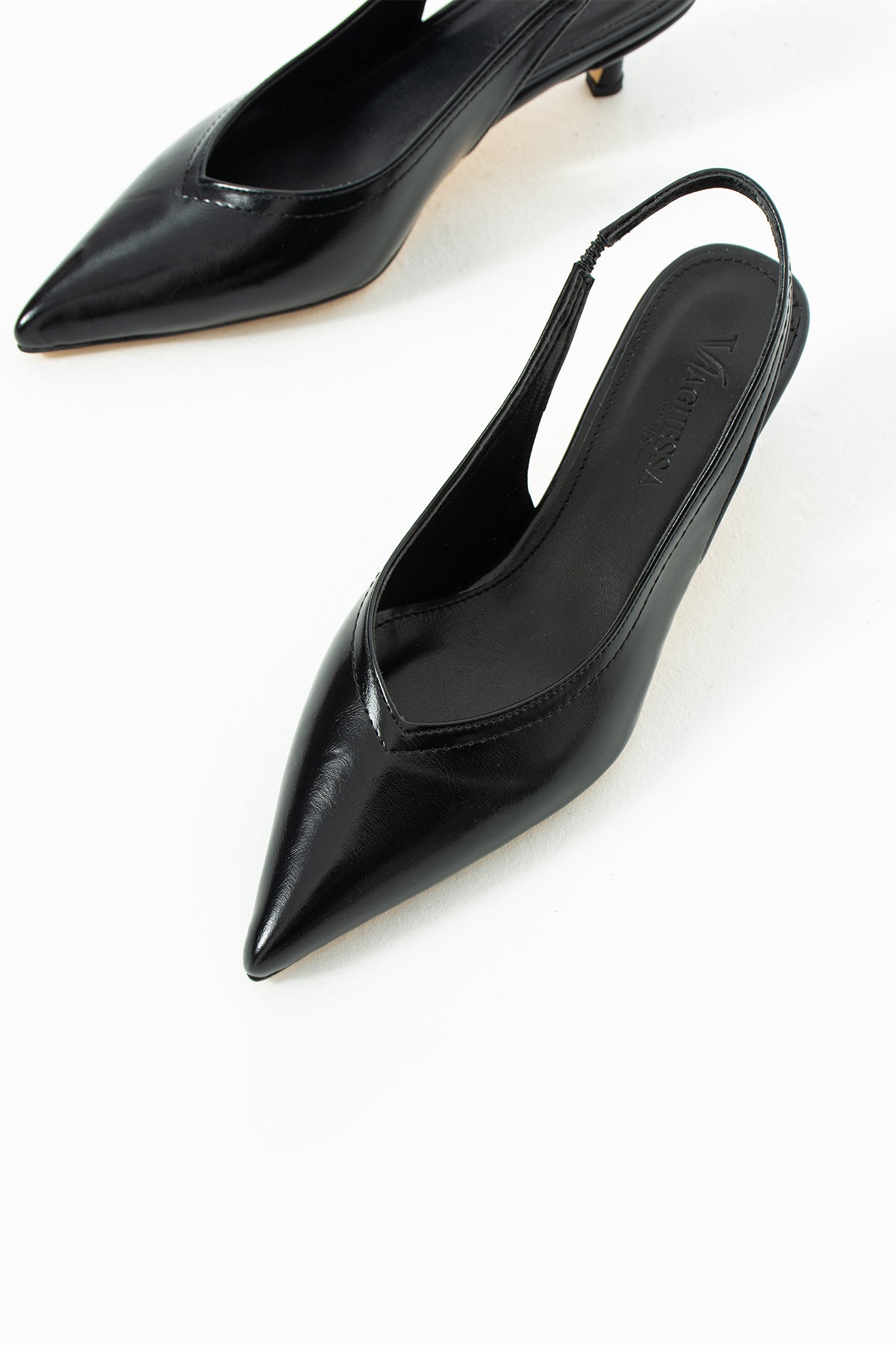 Vaghessa Alvara Siyah Slingback Arka Açık Lastikli