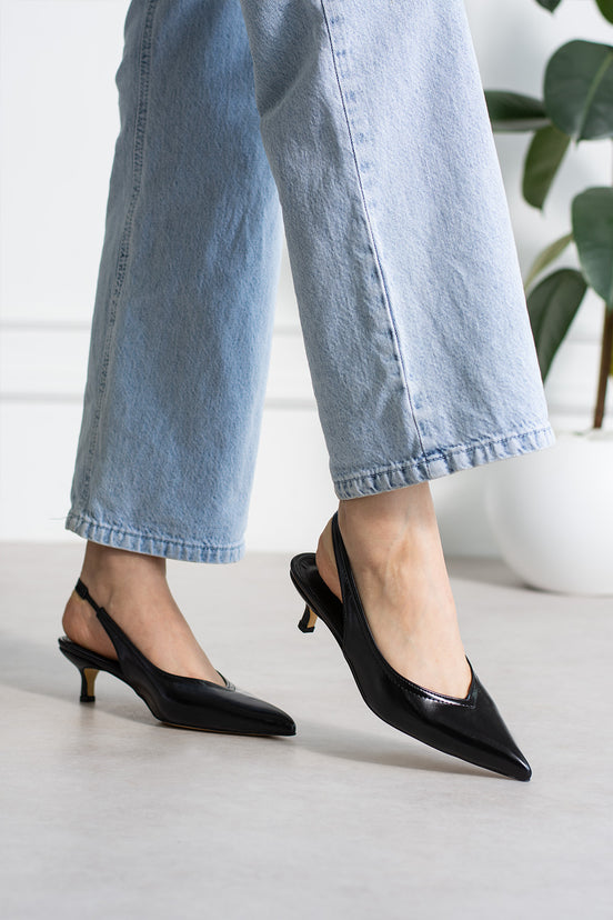 Vaghessa Alvara Siyah Slingback Arka Açık Lastikli