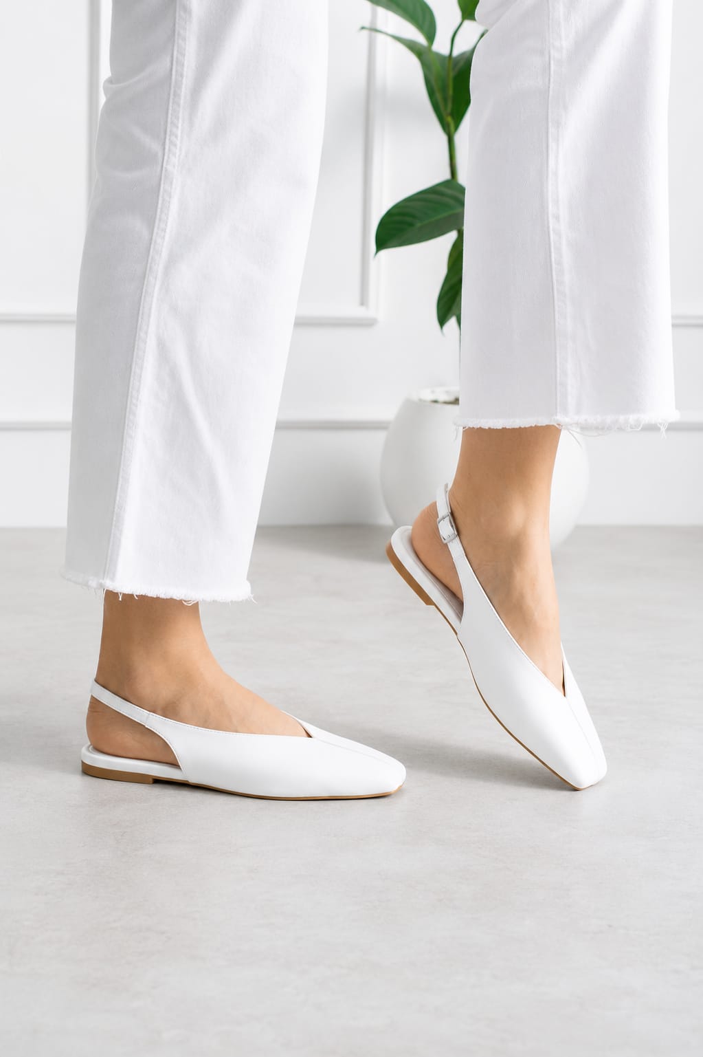 Vaghessa Lumira Beyaz Slingback Babet